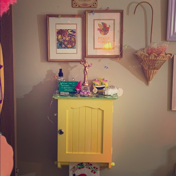 Nesting is Best for Health - Picture 1 of 3